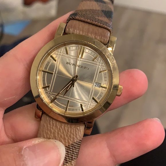 Burberry Watch - Picture 3 of 3